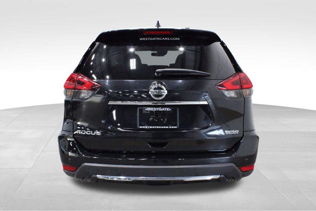 2020 Nissan Rogue SV photo 4