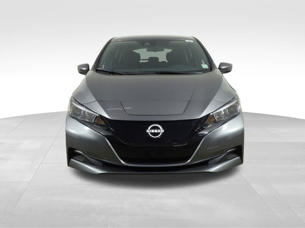 2023 Nissan Leaf S photo 2