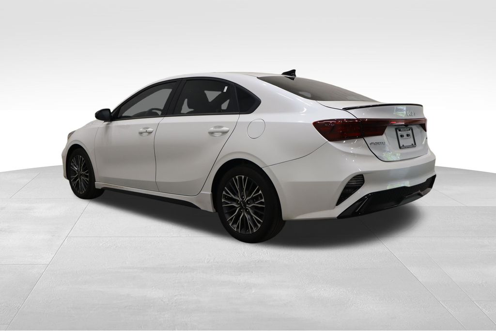 2023 Kia Forte GT-Line photo 3