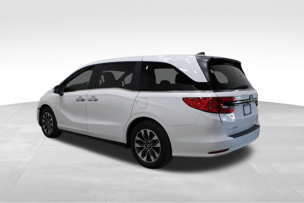 2024 Honda Odyssey EX-L photo 3