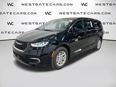 2026 Chrysler Pacifica SELECT Passenger Van