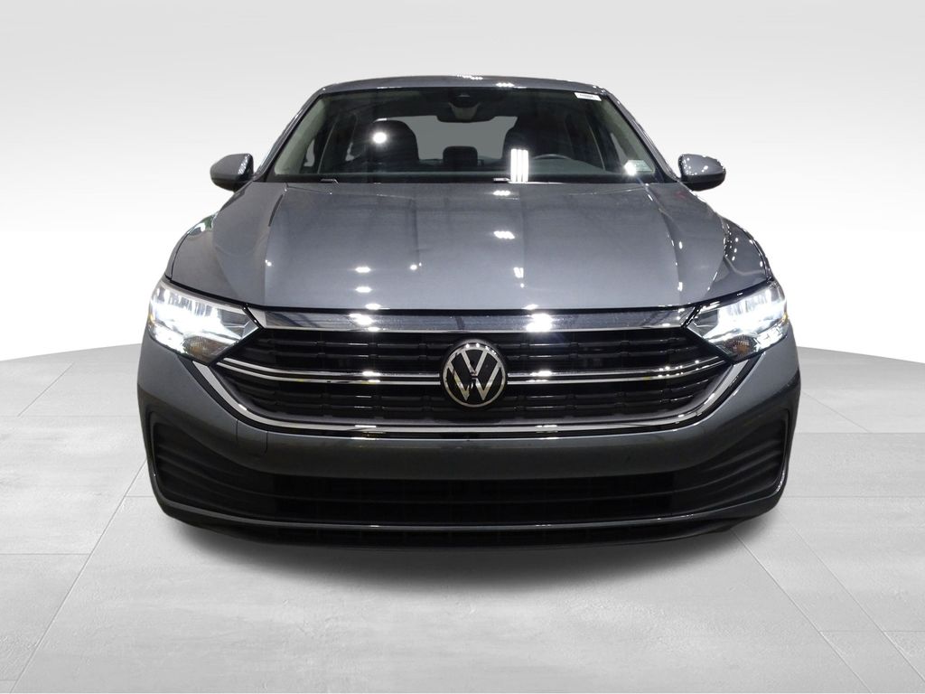 2024 Volkswagen Jetta SE photo 2