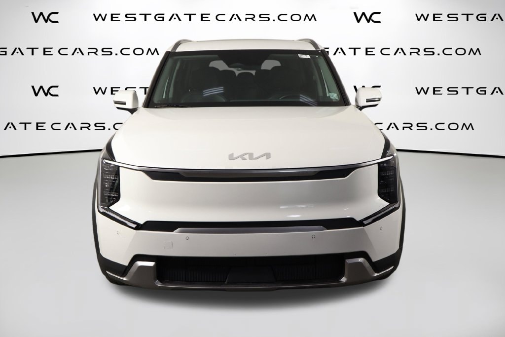 Used 2024 Kia EV9 Wind with VIN KNDAFFS53R6050688 for sale in Raleigh, NC