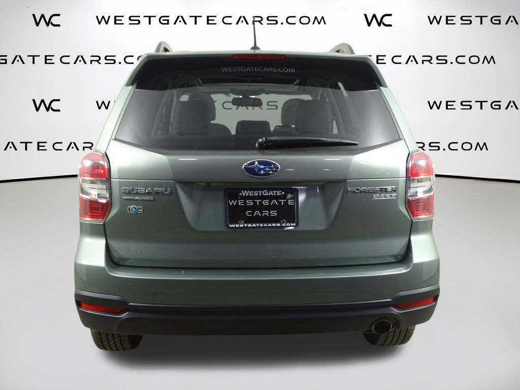 2014 Subaru Forester 2.5i Touring photo 4