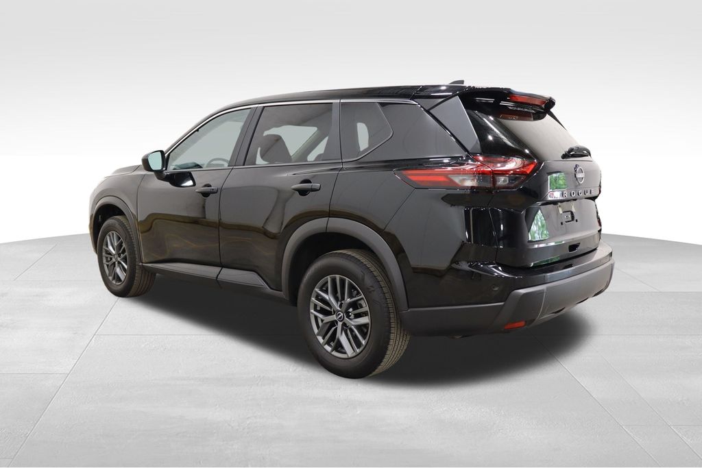 2024 Nissan Rogue S photo 3