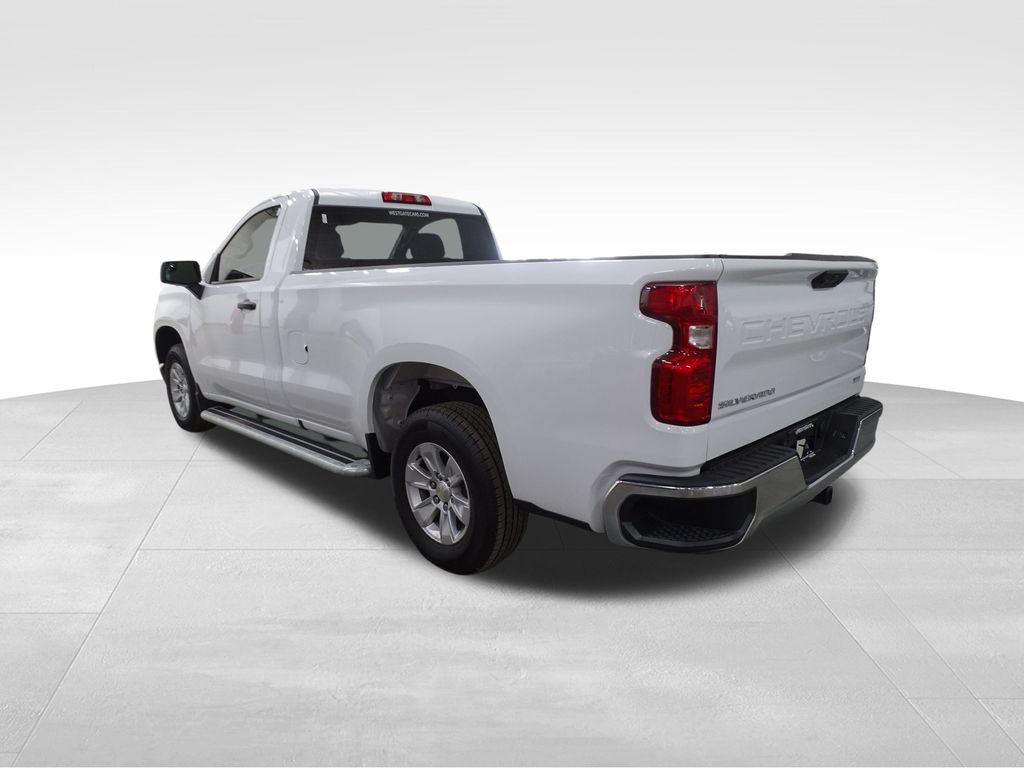 2024 Chevrolet Silverado 1500 photo 3