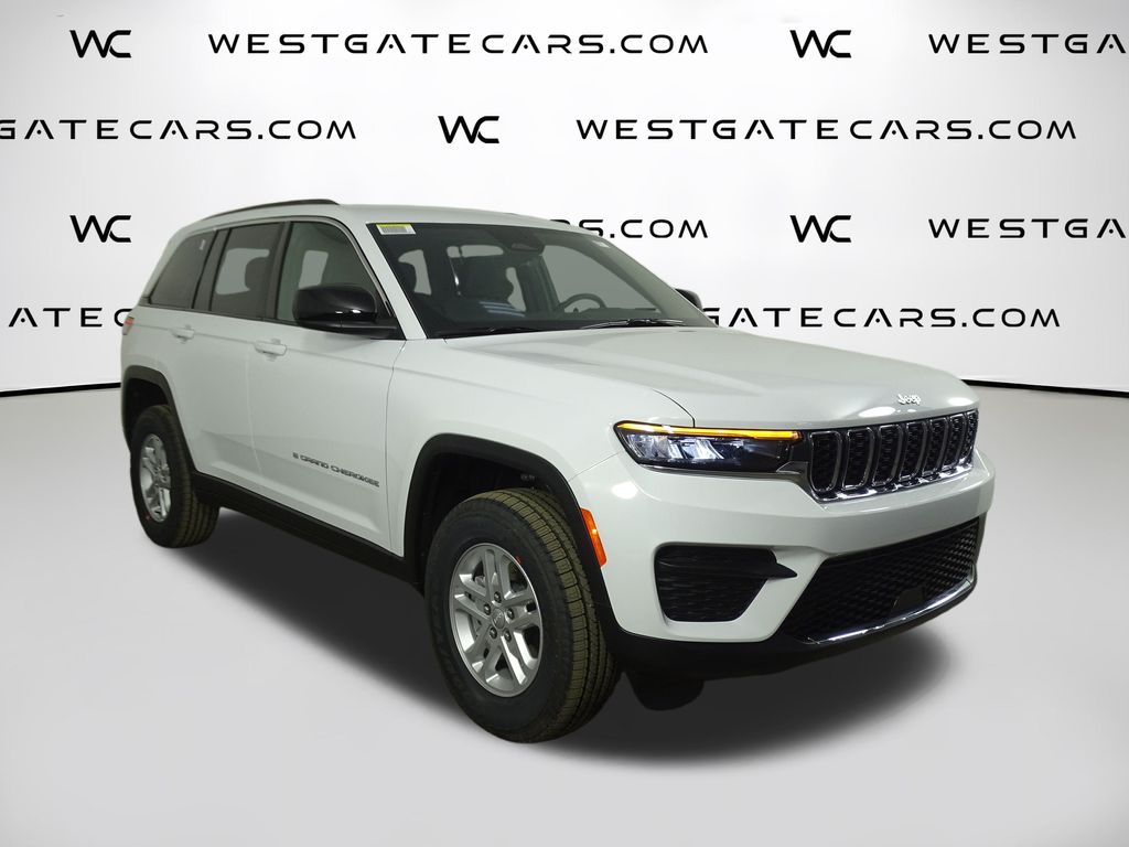 2025 Jeep Grand Cherokee Laredo's photo