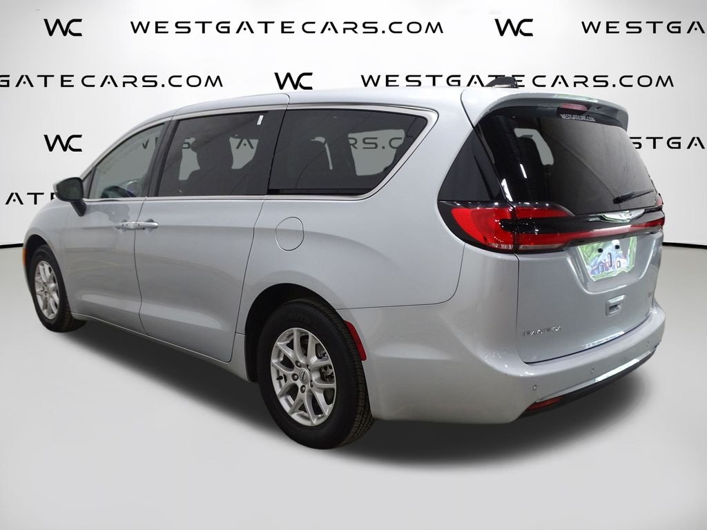 Used 2023 Chrysler Pacifica Touring L Van Passenger Van