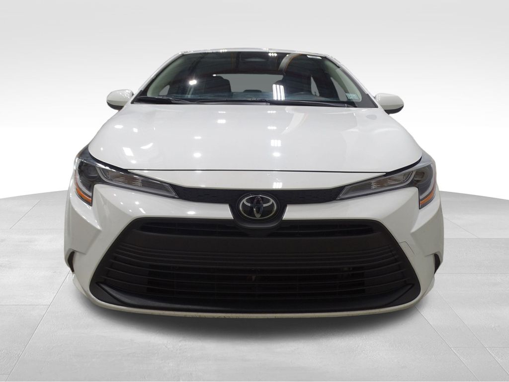 2023 Toyota Corolla LE photo 2