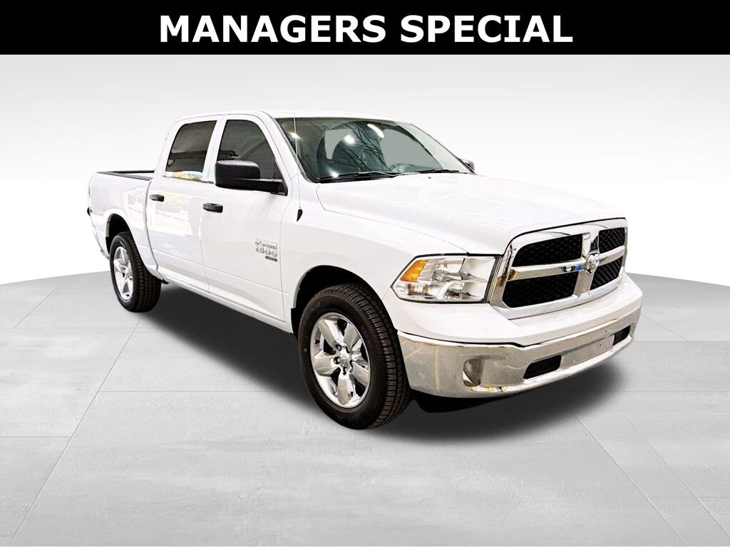 New 2023 Ram 1500 Classic TRADESMAN CREW CAB 4X4 5'7 BOX Pickup