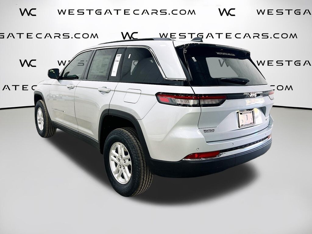 New 2025 Jeep Grand Cherokee LAREDO 4X2 Sport Utility