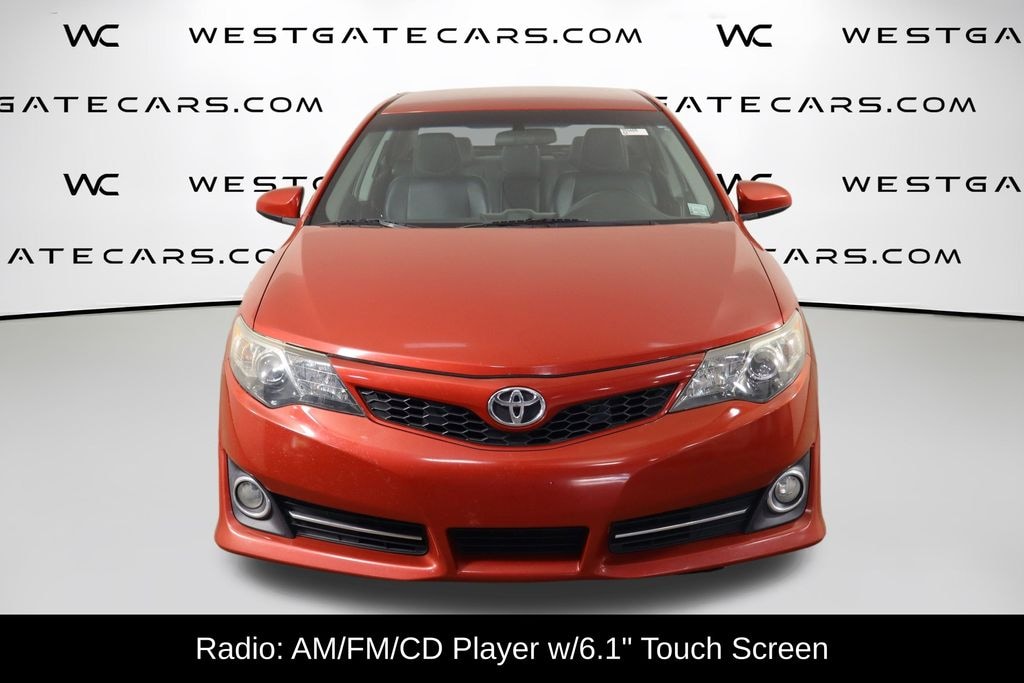 Used 2014 Toyota Camry SE Sedan