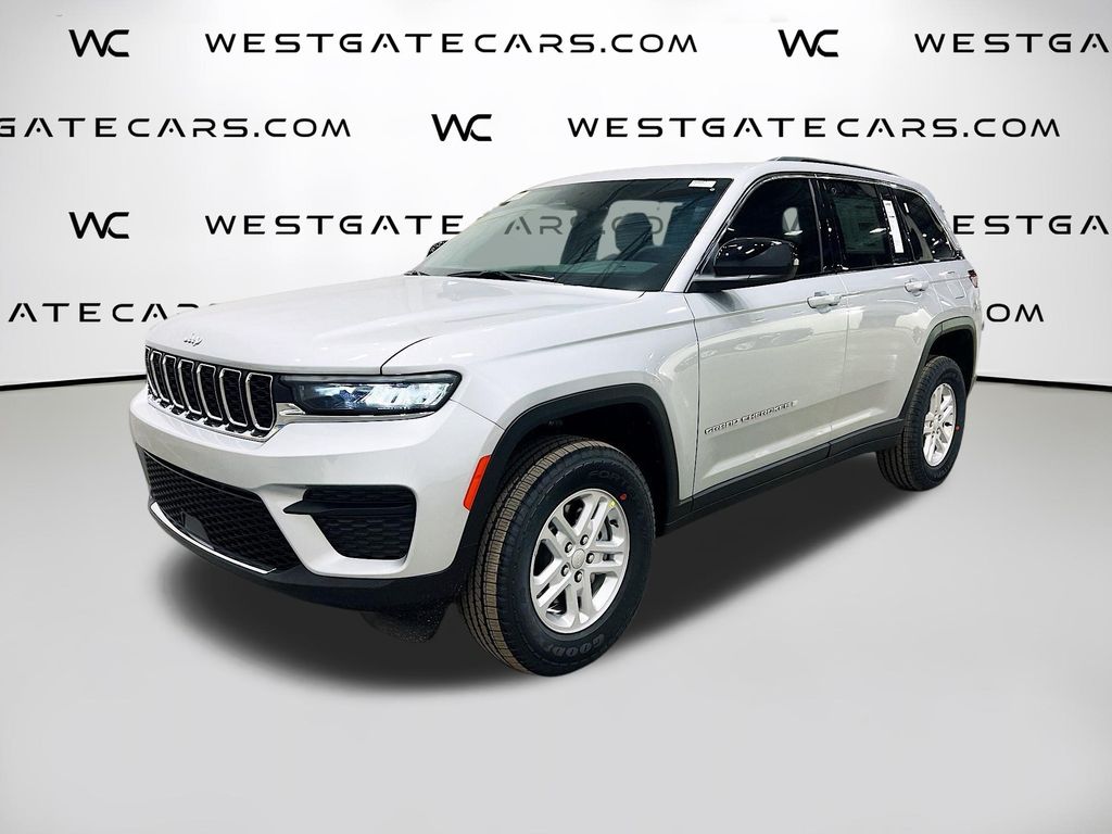 2025 Jeep Grand Cherokee Laredo's photo