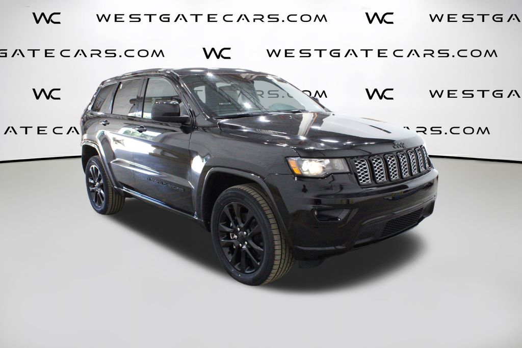 2022 Jeep Grand Cherokee WK Laredo X's photo