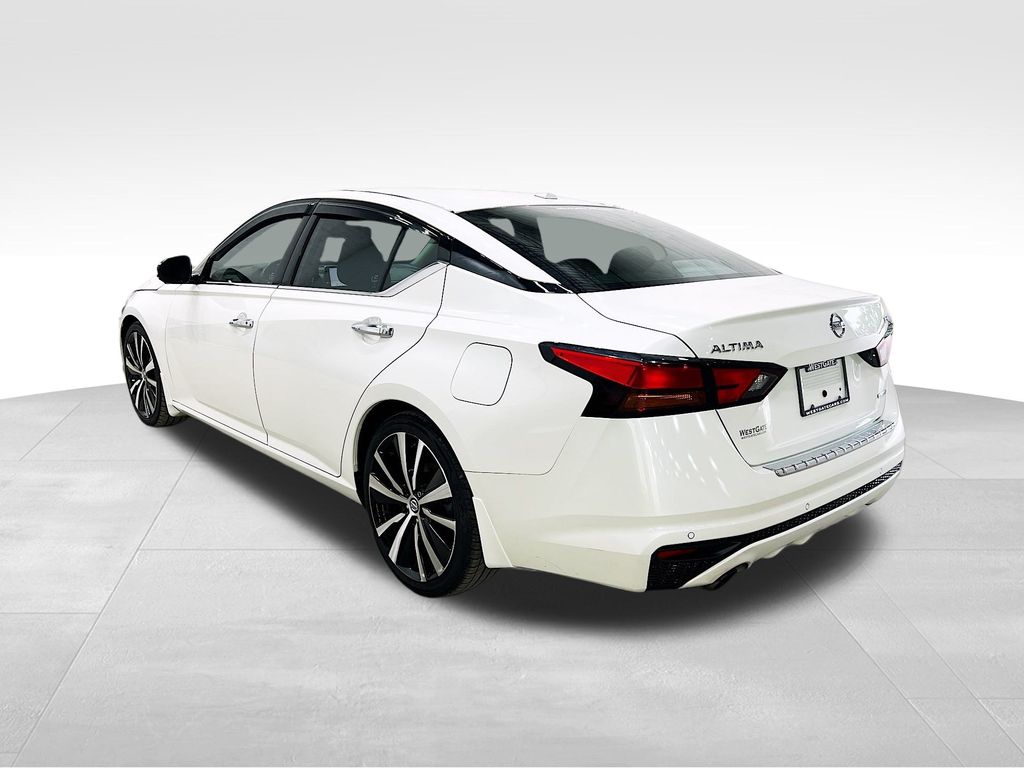2020 Nissan Altima Platinum photo 3