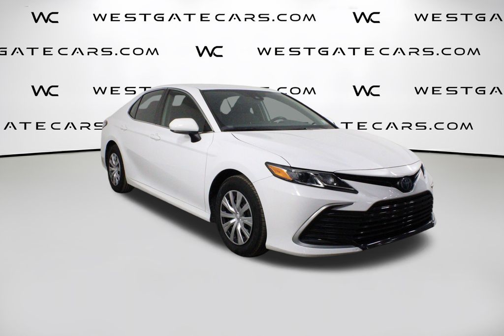 2022 Toyota Camry LE