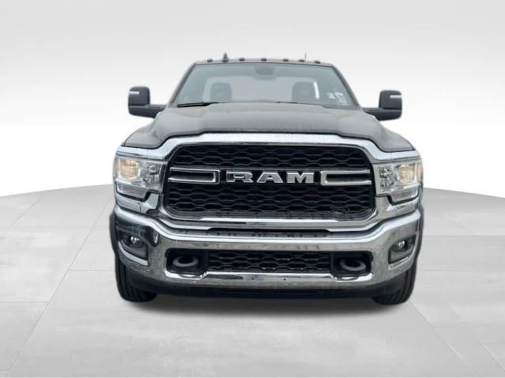 New 2024 Ram 5500HD 5500 TRADESMAN CHASSIS REGULAR CAB 4X2 120' CA Pickup