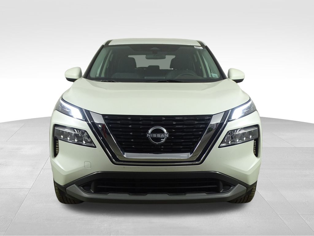 2023 Nissan Rogue SV photo 2