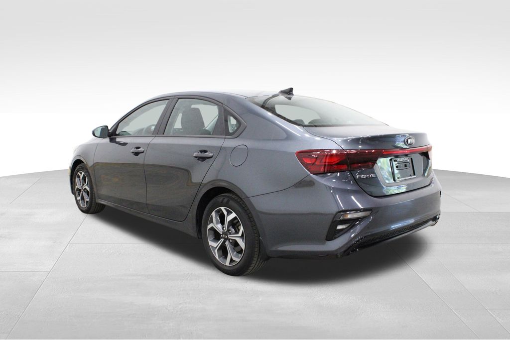 2021 Kia Forte LXS photo 3