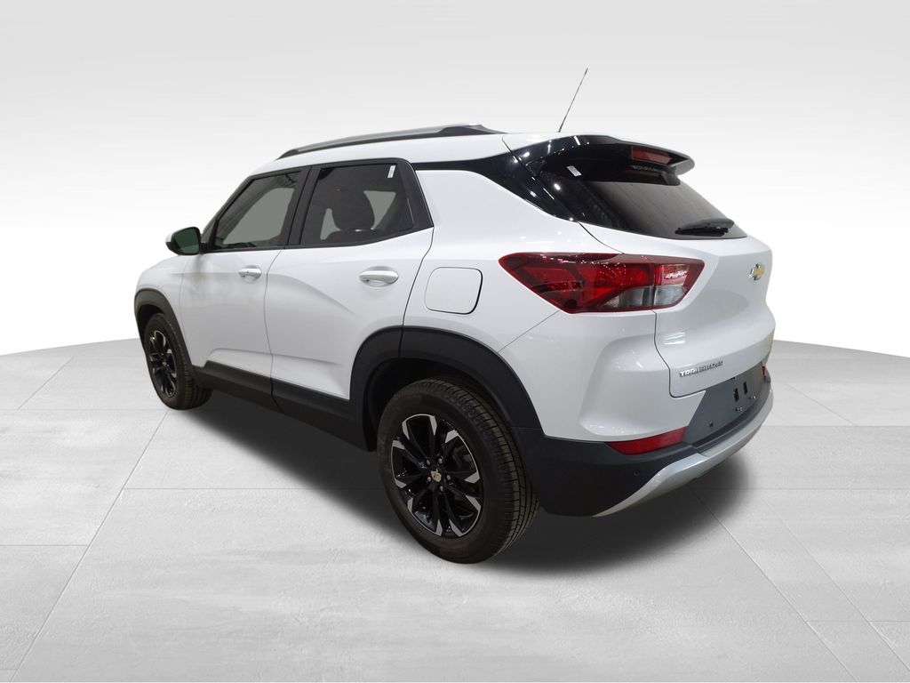 2022 Chevrolet Trailblazer LT photo 3