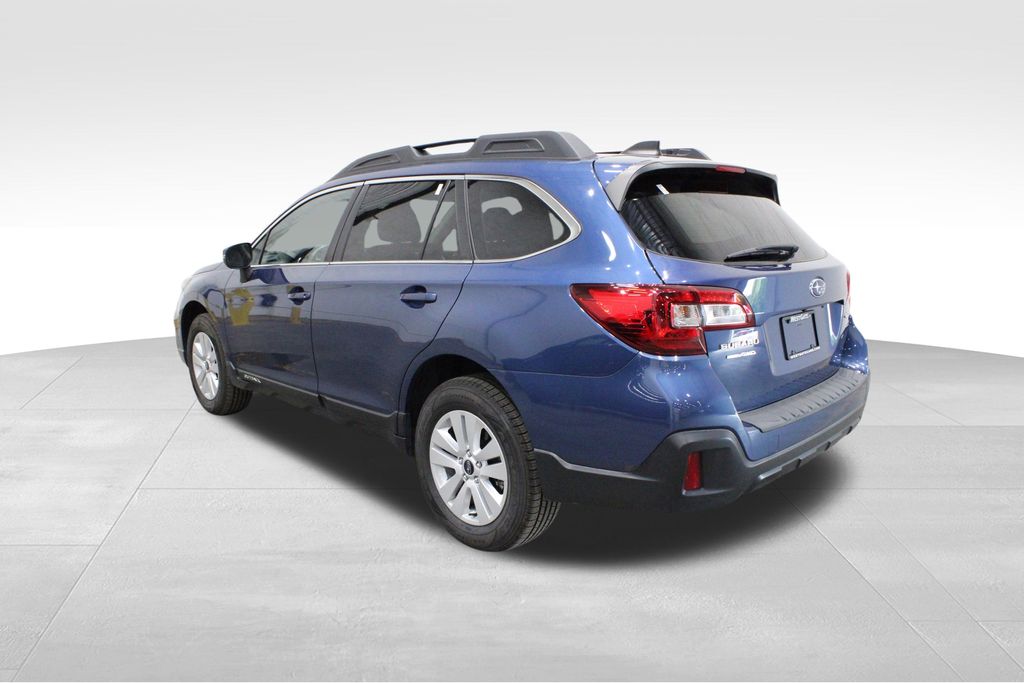 2019 Subaru Outback 2.5i Premium photo 3