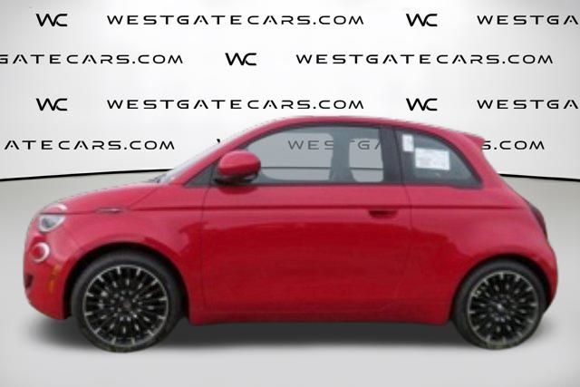 2024 Fiat 500e Red photo 3