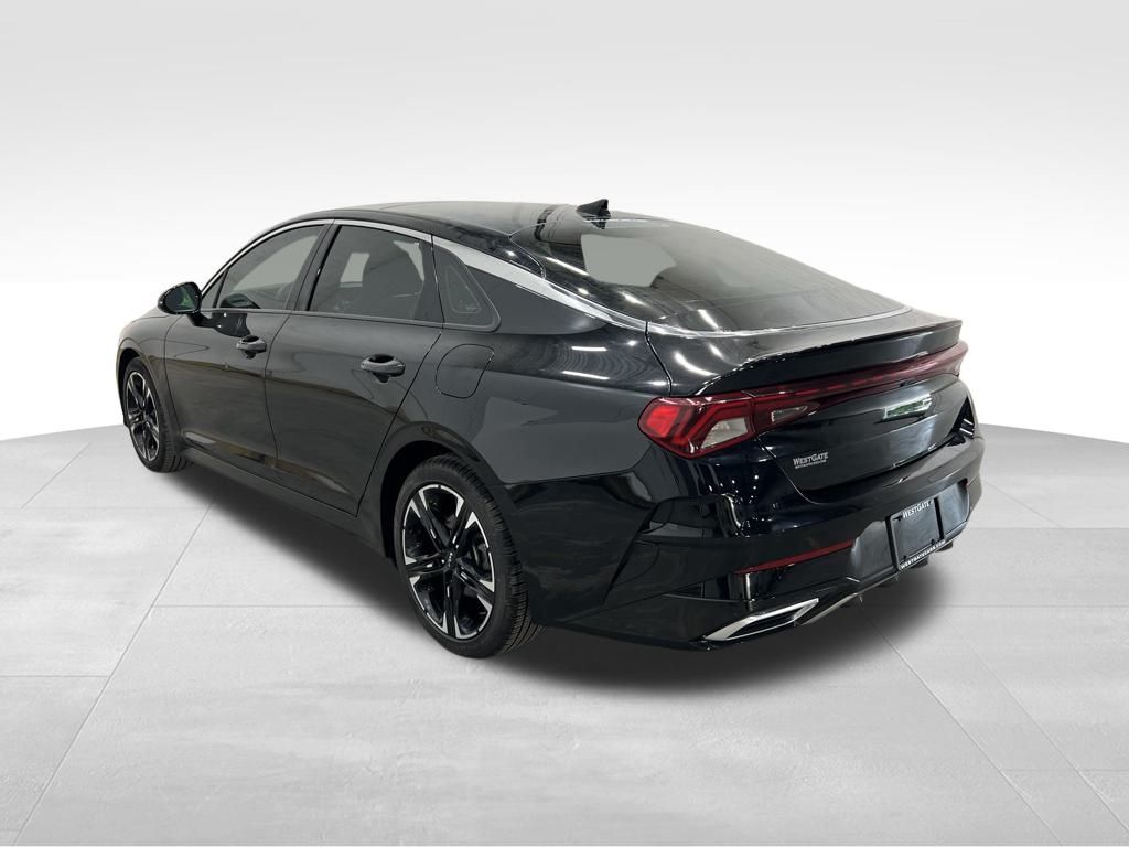 2023 Kia K5 GT-Line photo 3
