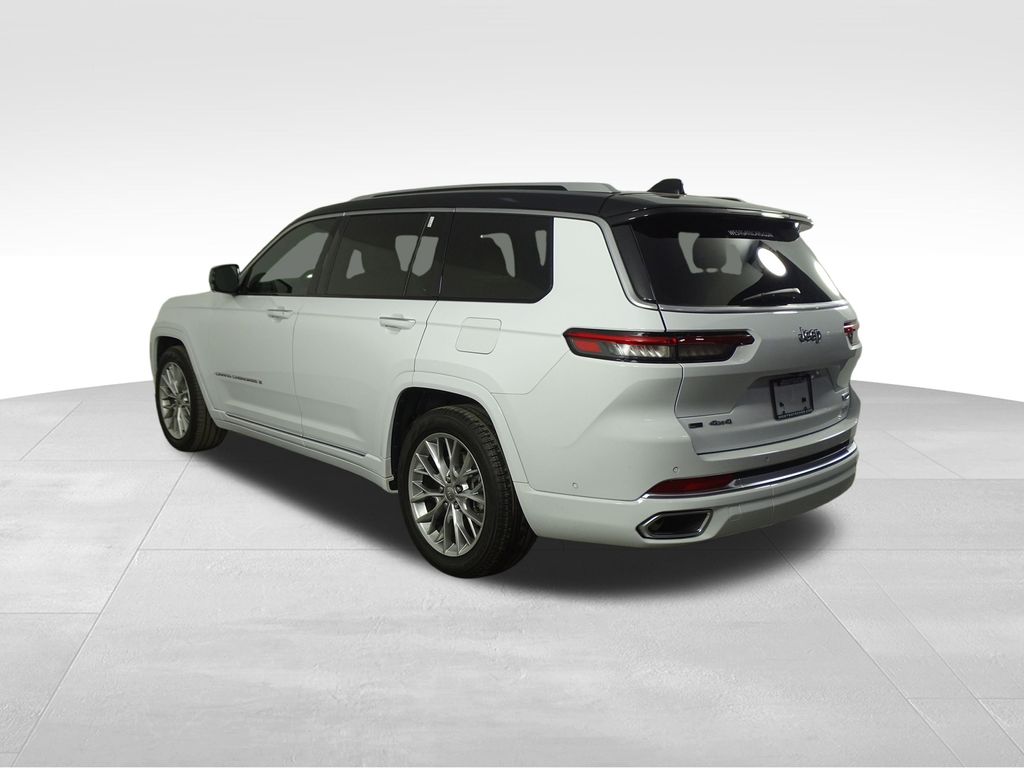 2023 Jeep Grand Cherokee Summit photo 3