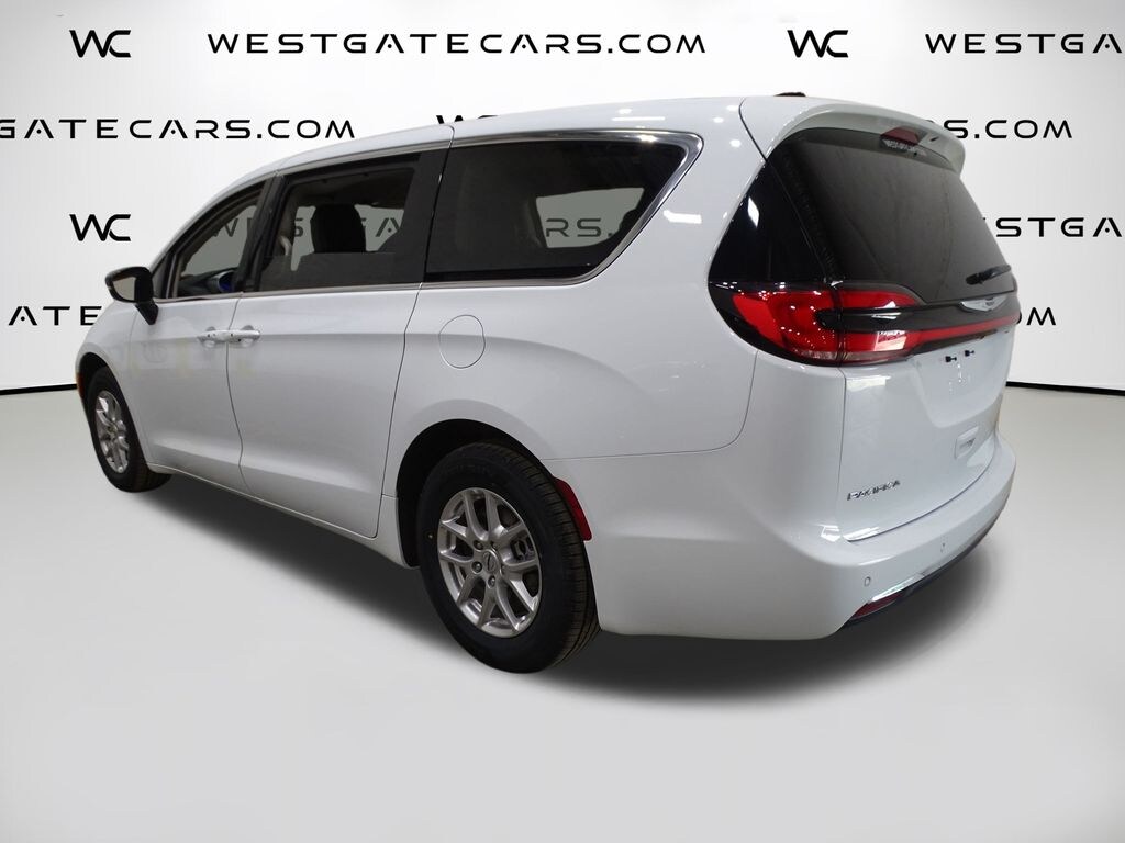 Used 2024 Chrysler Pacifica Touring L Van Passenger Van