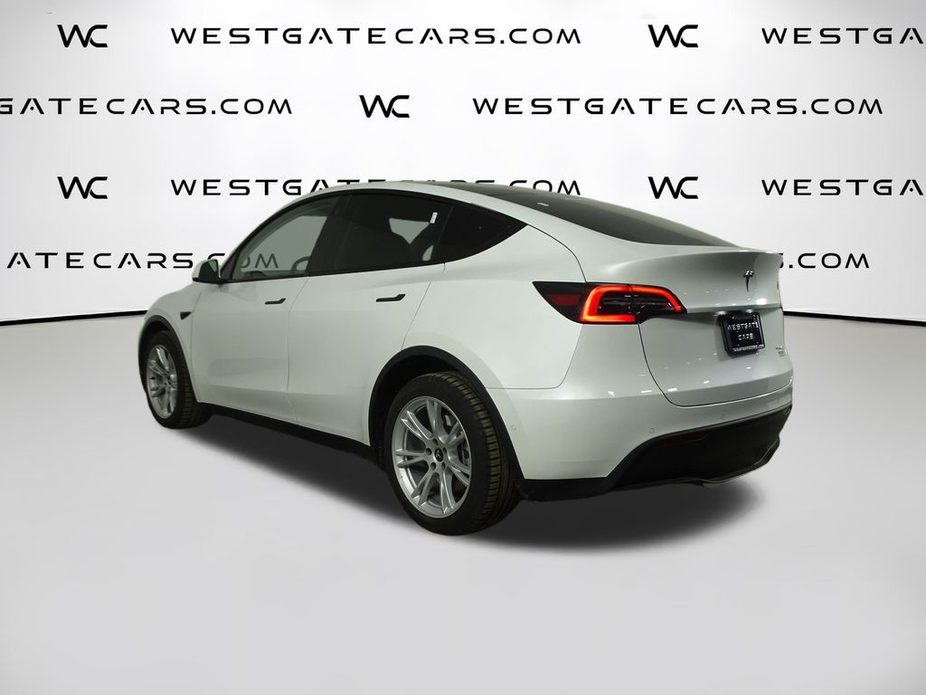 2022 Tesla Model Y Long Range photo 3