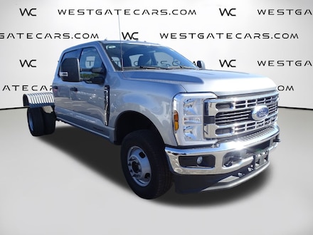 2024 Ford F-350 XLT Truck Crew Cab 4WD
