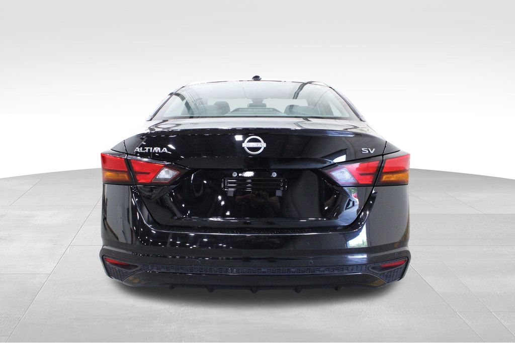 2023 Nissan Altima 2.5 SV photo 4
