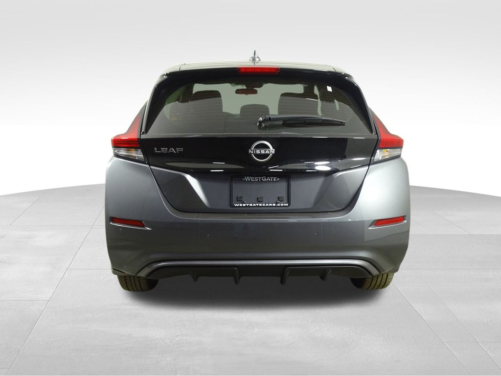 2023 Nissan Leaf S photo 4