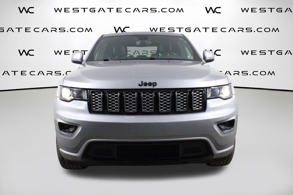 2018 Jeep Grand Cherokee Altitude photo 2