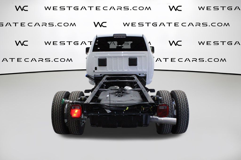 2026 Ram 5500 Tradesman photo 4