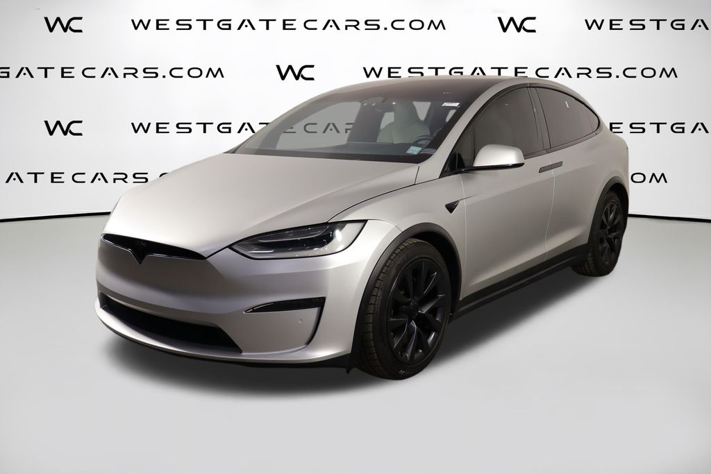 2023 Tesla Model X Long Range's photo