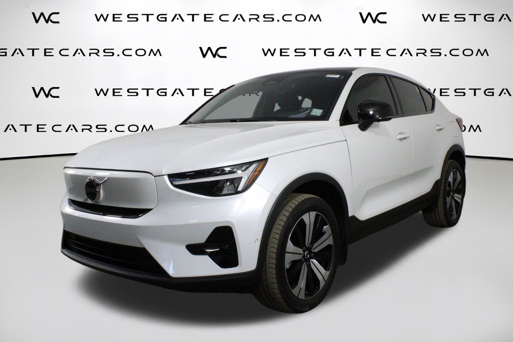 2023 Volvo C40 Plus's photo