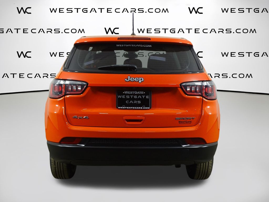 2018 Jeep Compass Sport photo 3
