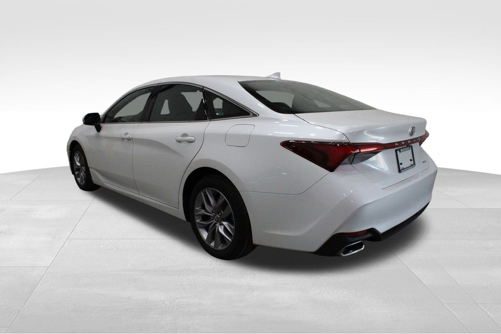2022 Toyota Avalon XLE photo 3