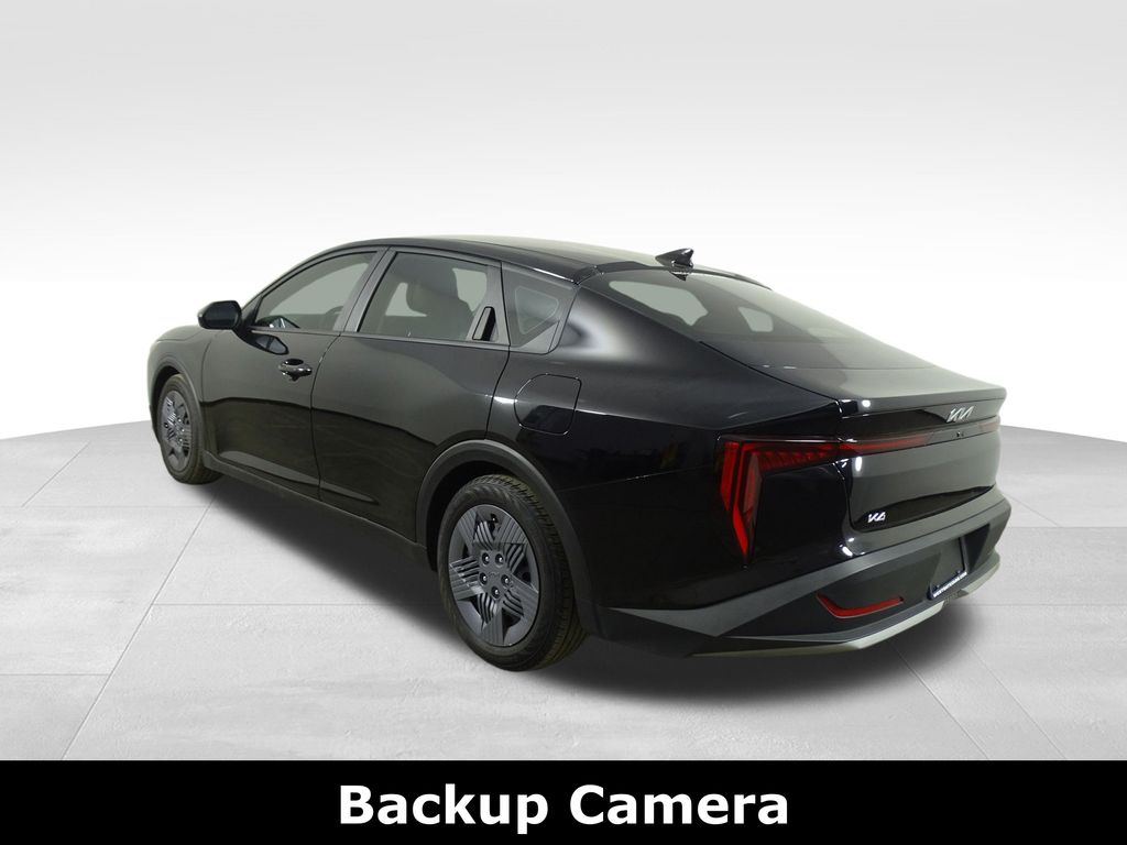 2025 Kia K4 LX photo 3
