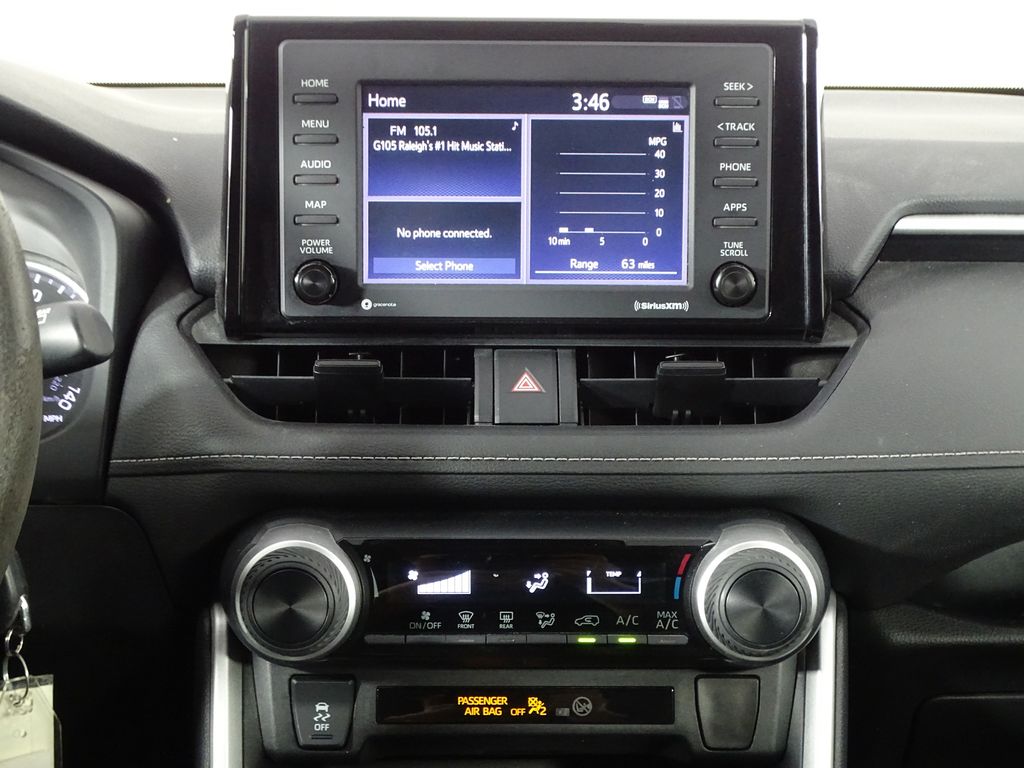 2021 Toyota RAV4 LE - Photo 28