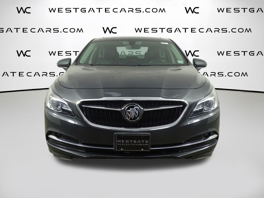2017 Buick LaCrosse Essence photo 2