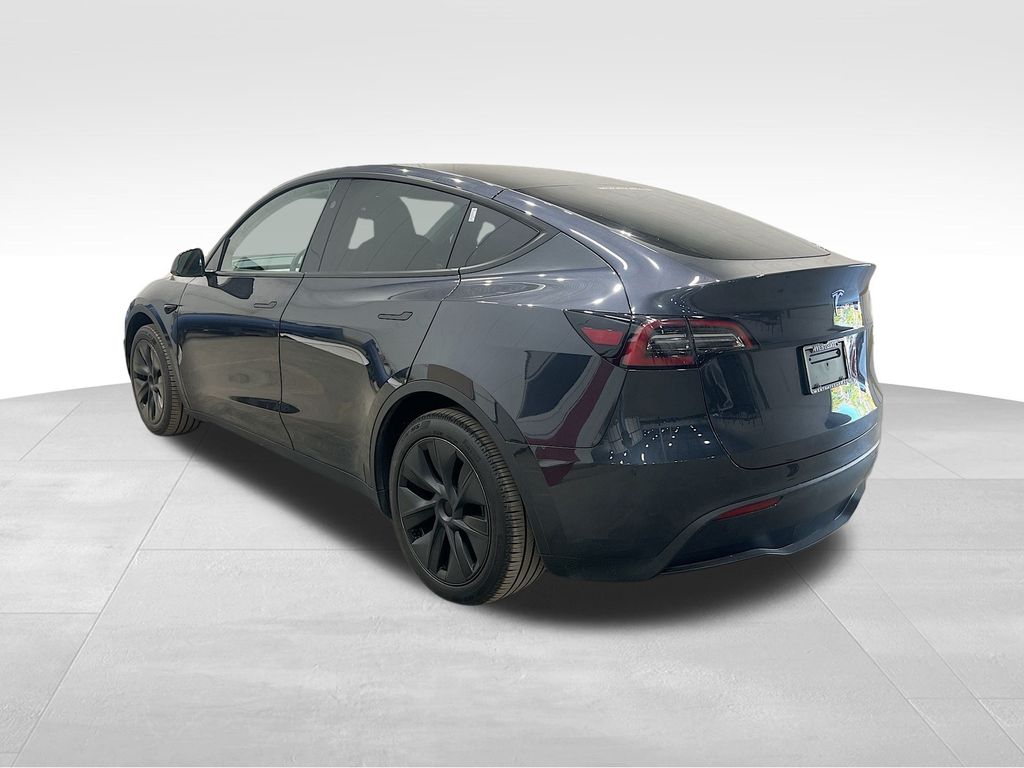 2024 Tesla Model Y Long Range photo 4
