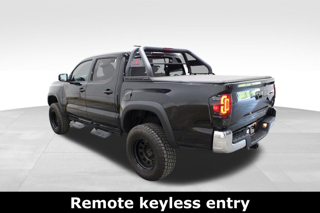 2022 Toyota Tacoma TRD Off-Road Double Cab photo 3