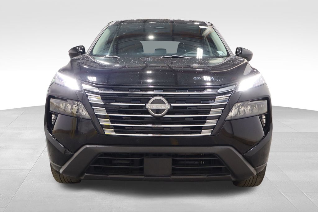 2024 Nissan Rogue SV photo 2