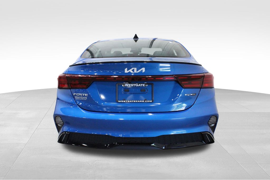 2022 Kia Forte GT-Line photo 2