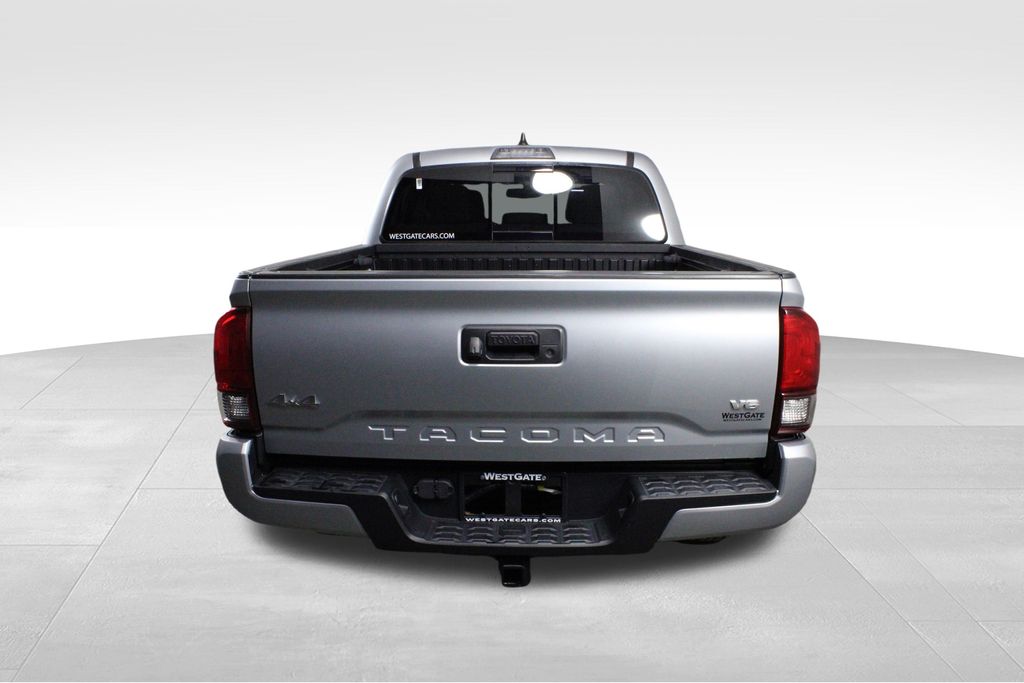 2022 Toyota Tacoma SR5 photo 4