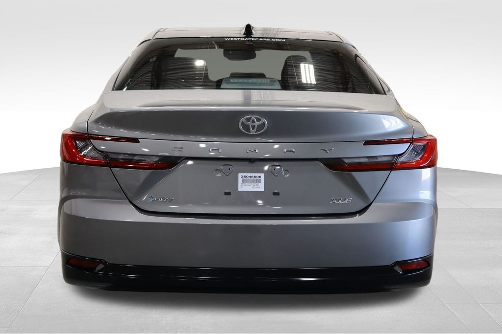 2025 Toyota Camry XLE photo 3