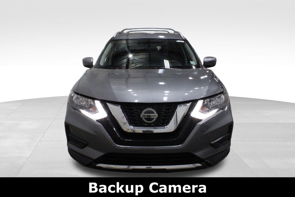 2020 Nissan Rogue SV photo 2