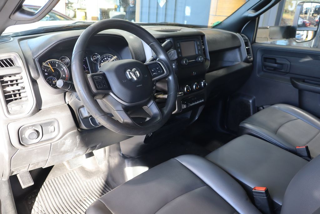 2022 RAM Ram 3500 Chassis Cab Tradesman - Photo 16